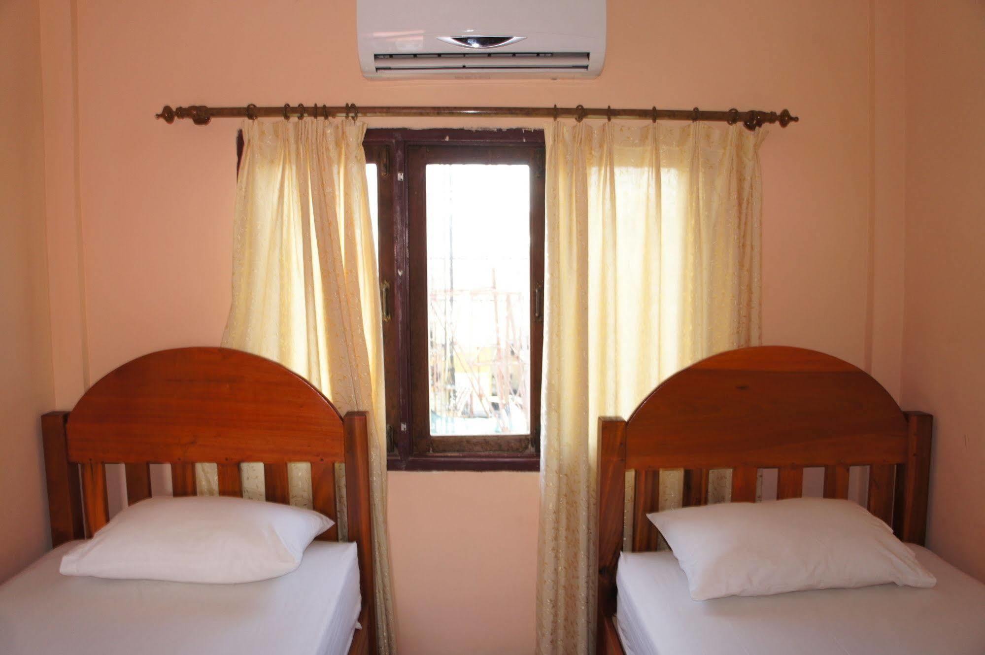 Viengsavanh Guesthouse Vang Vieng Extérieur photo